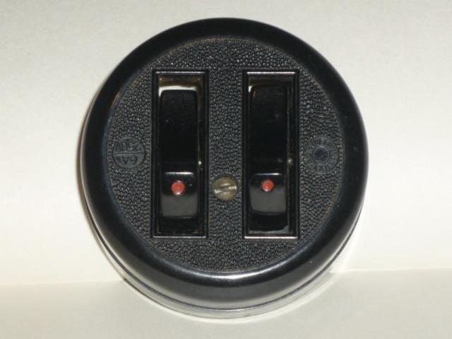 Круглый рычажковый переключатель, производство ВЗП, 1970-е гг..jpeg